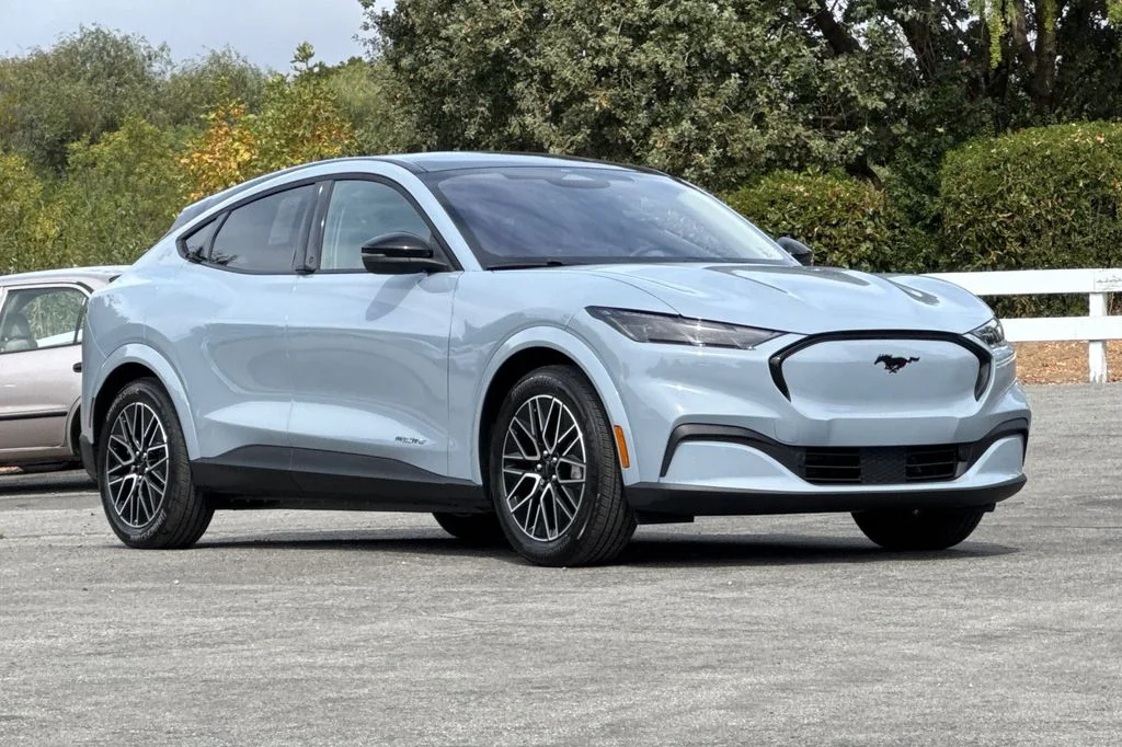 New 2026 Gray Metallic Ford Premium image 2