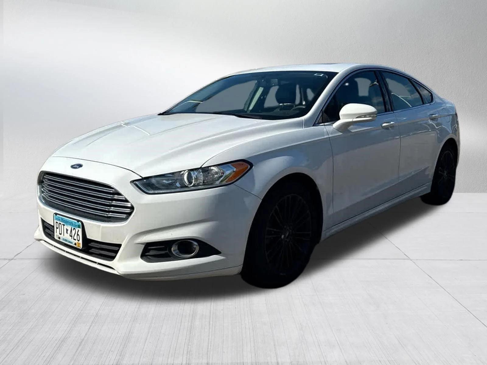 Used 2014 Oxford White Ford SE image 3