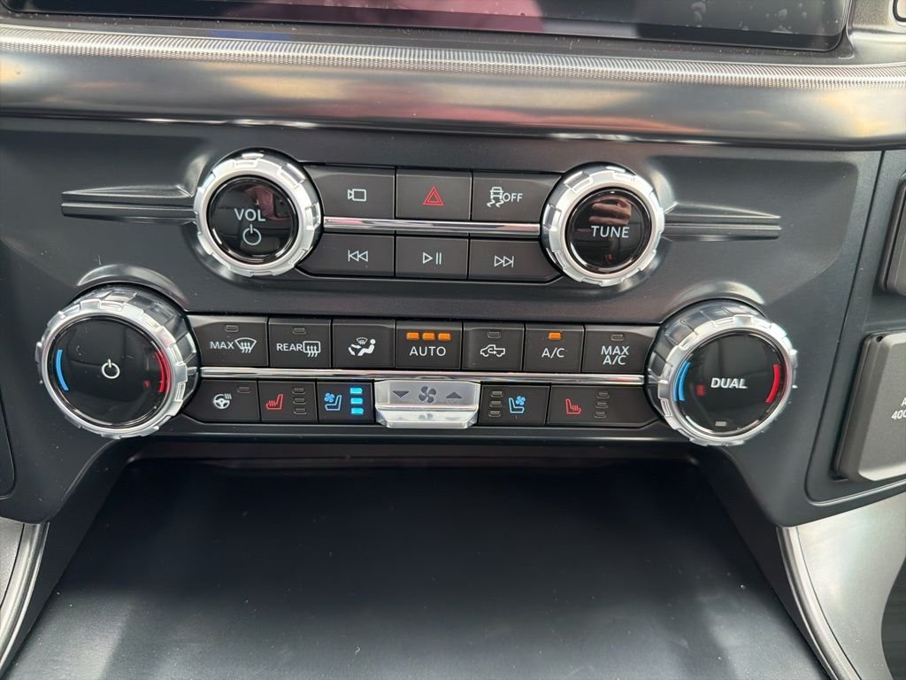New 2026 Carbonized Gray Metallic Ford Lariat® image 31