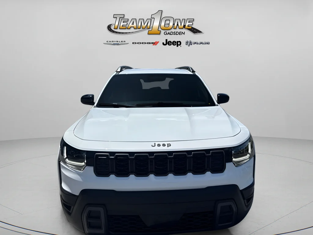 New 2026 Bright White Clear-Coat Exterior Paint Jeep Limited image 2