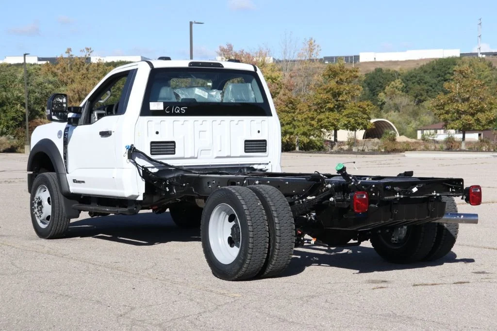 2026 Ford F-550 Super Duty Chassis Cab XL - Photo 6