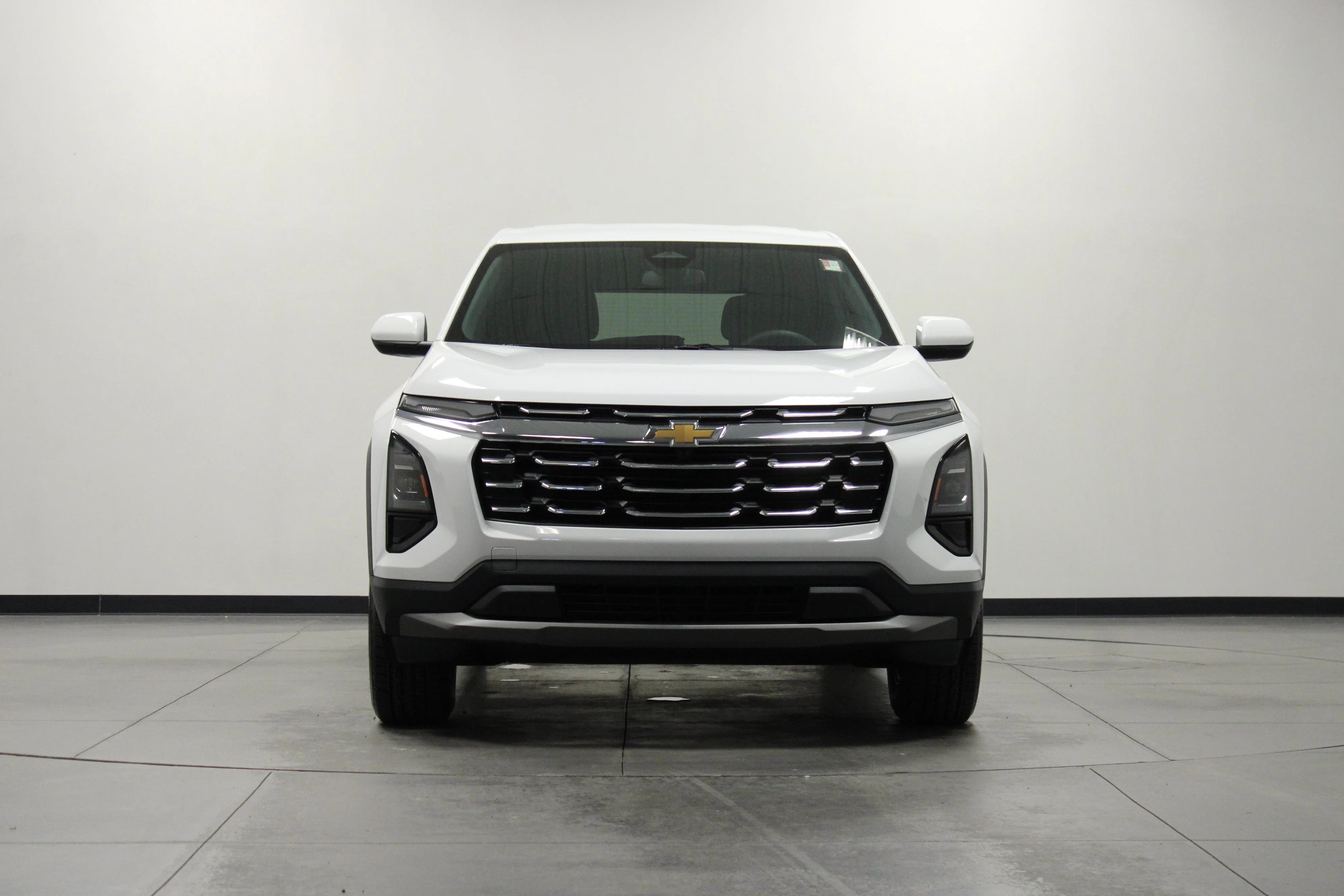 2027 Chevrolet Equinox LT - Photo 9