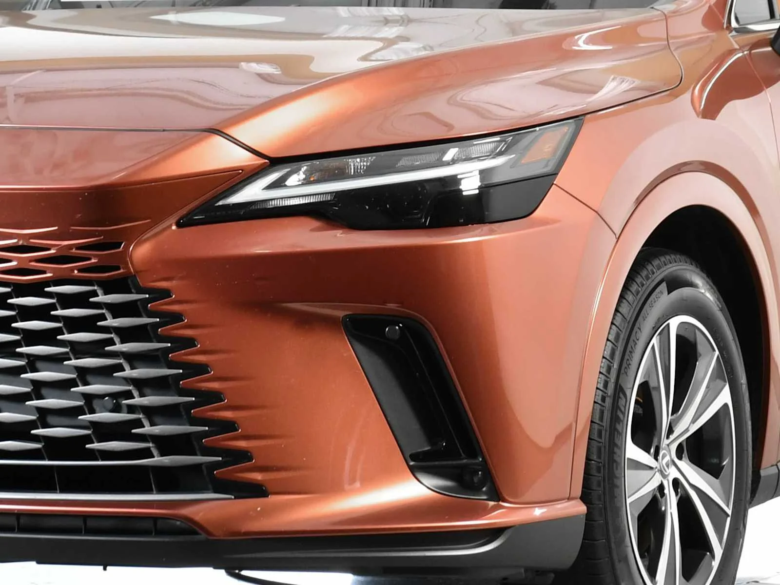 Certified Used 2025 COPPER CREST Lexus Premium image 11