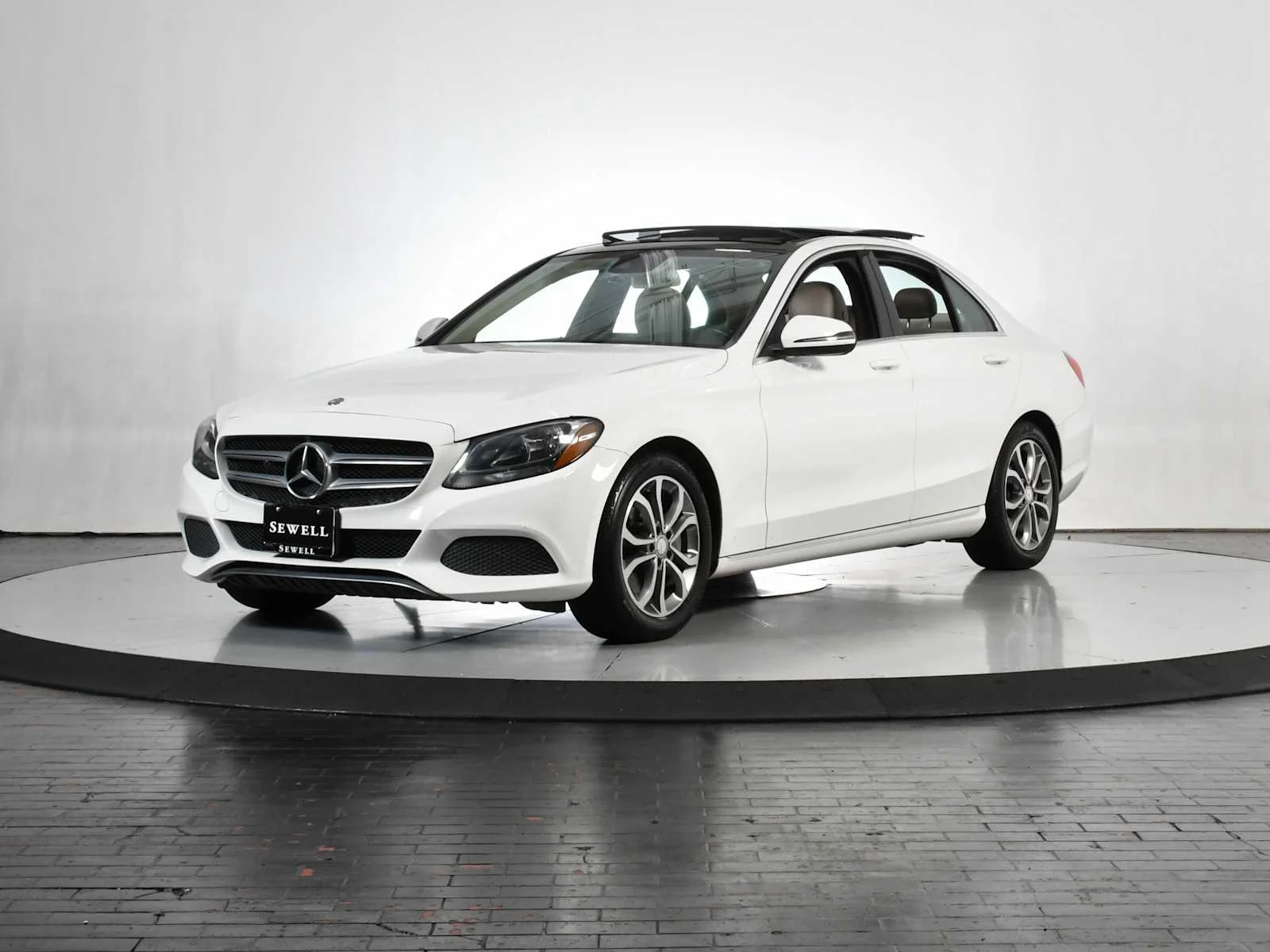 2017 Mercedes-Benz C-Class C300's photo