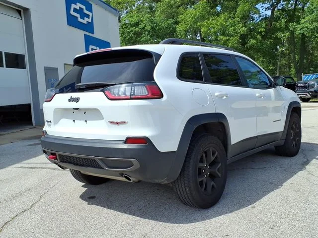Used 2019 White Jeep Trailhawk image 19