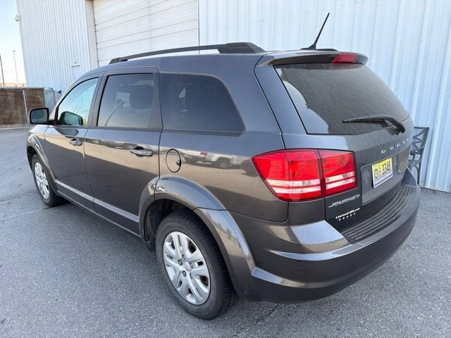 Used 2017 Gray Dodge SE image 10