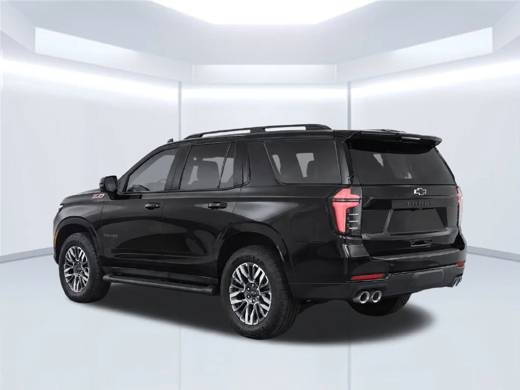 New 2027 Black Chevrolet Z71 image 5