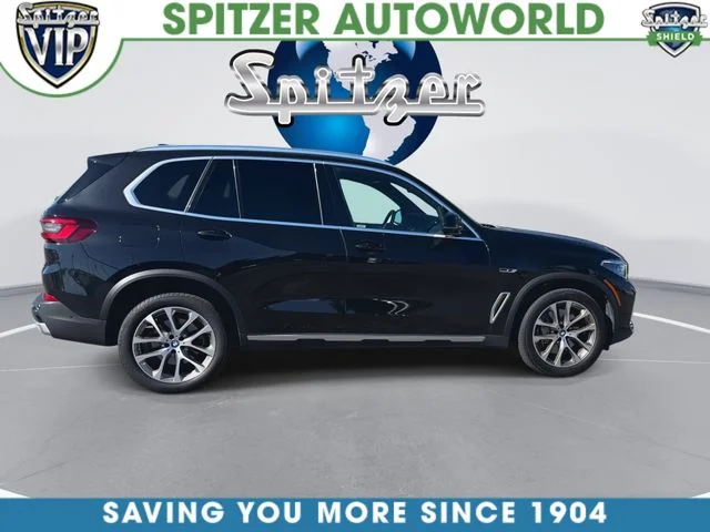 Used 2022 Black BMW xDrive45e image 10
