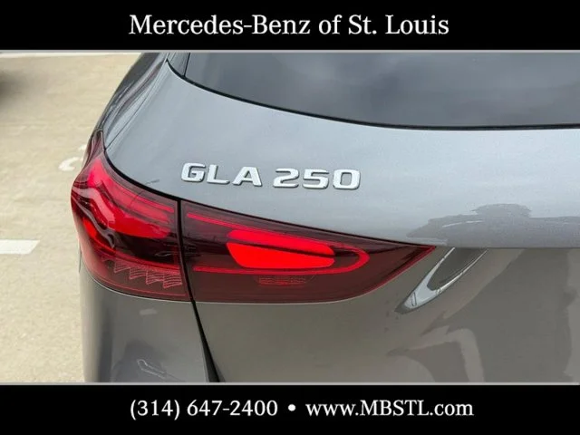 New 2026 Mountain Grey Metallic Mercedes-Benz GLA 250 image 4