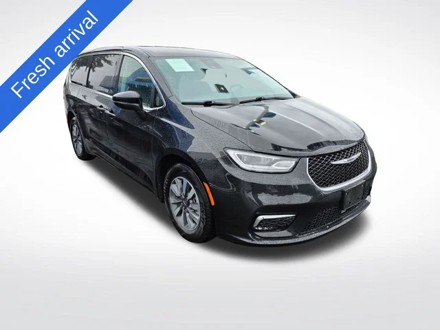 2023 Chrysler Pacifica Hybrid Touring L
