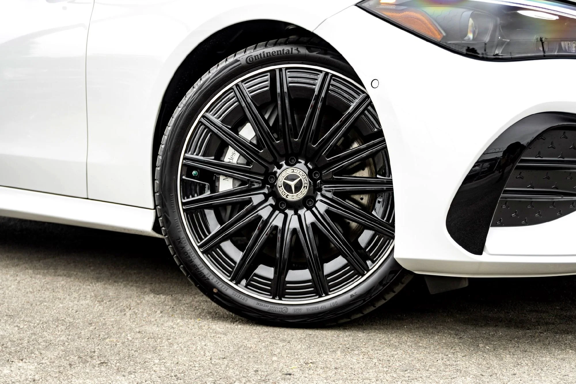 New 2026 White Mercedes-Benz CLE 450 image 2