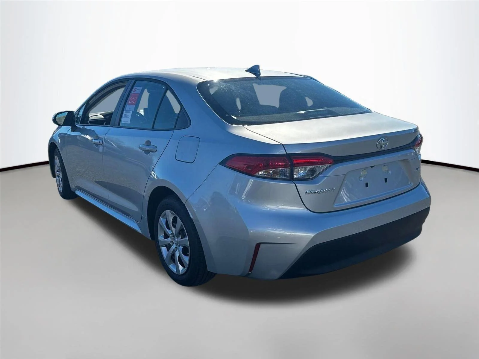 2025 Toyota Corolla LE - Photo 7