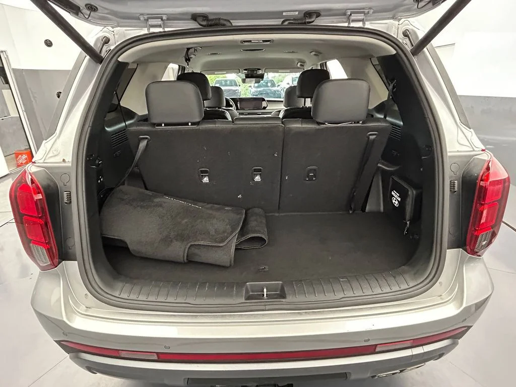 Used 2025 Typhoon Silver Hyundai SEL image 23