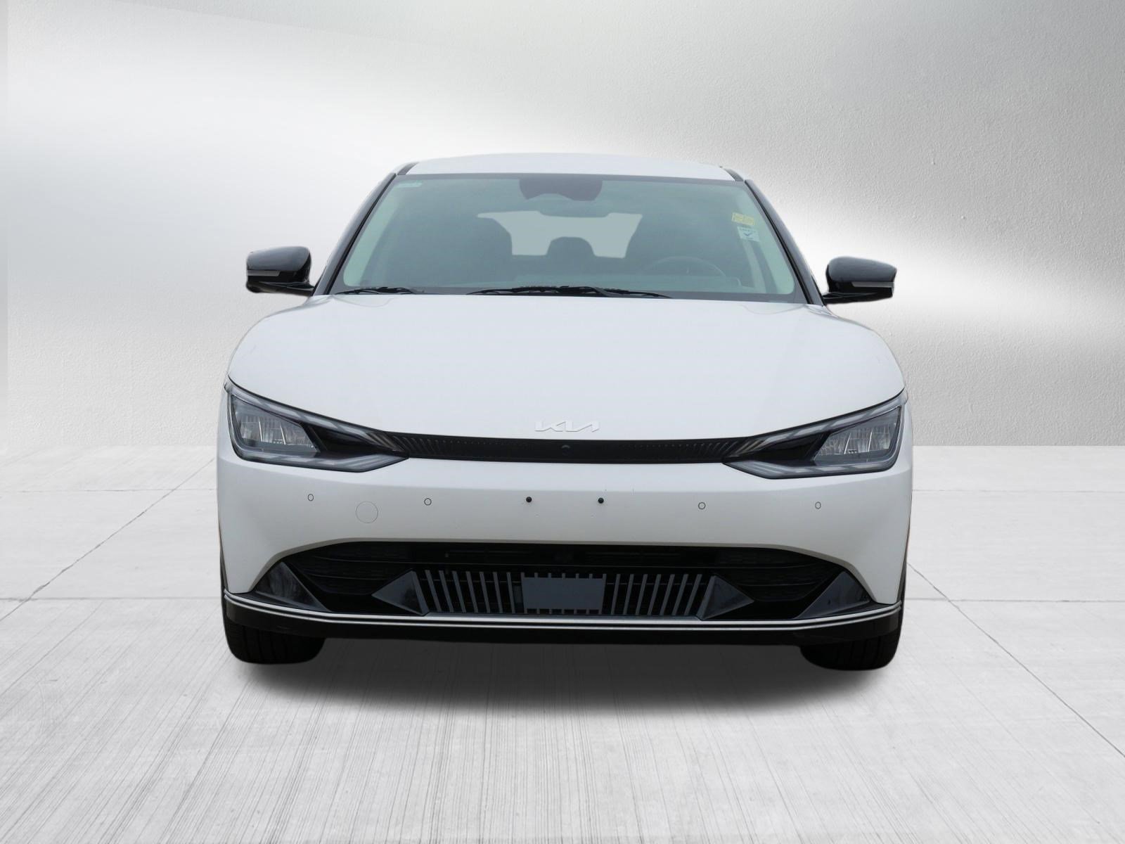 Used 2024 Kia EV6 Wind with VIN KNDC3DLC8R5188994 for sale in Inver Grove Heights, MN