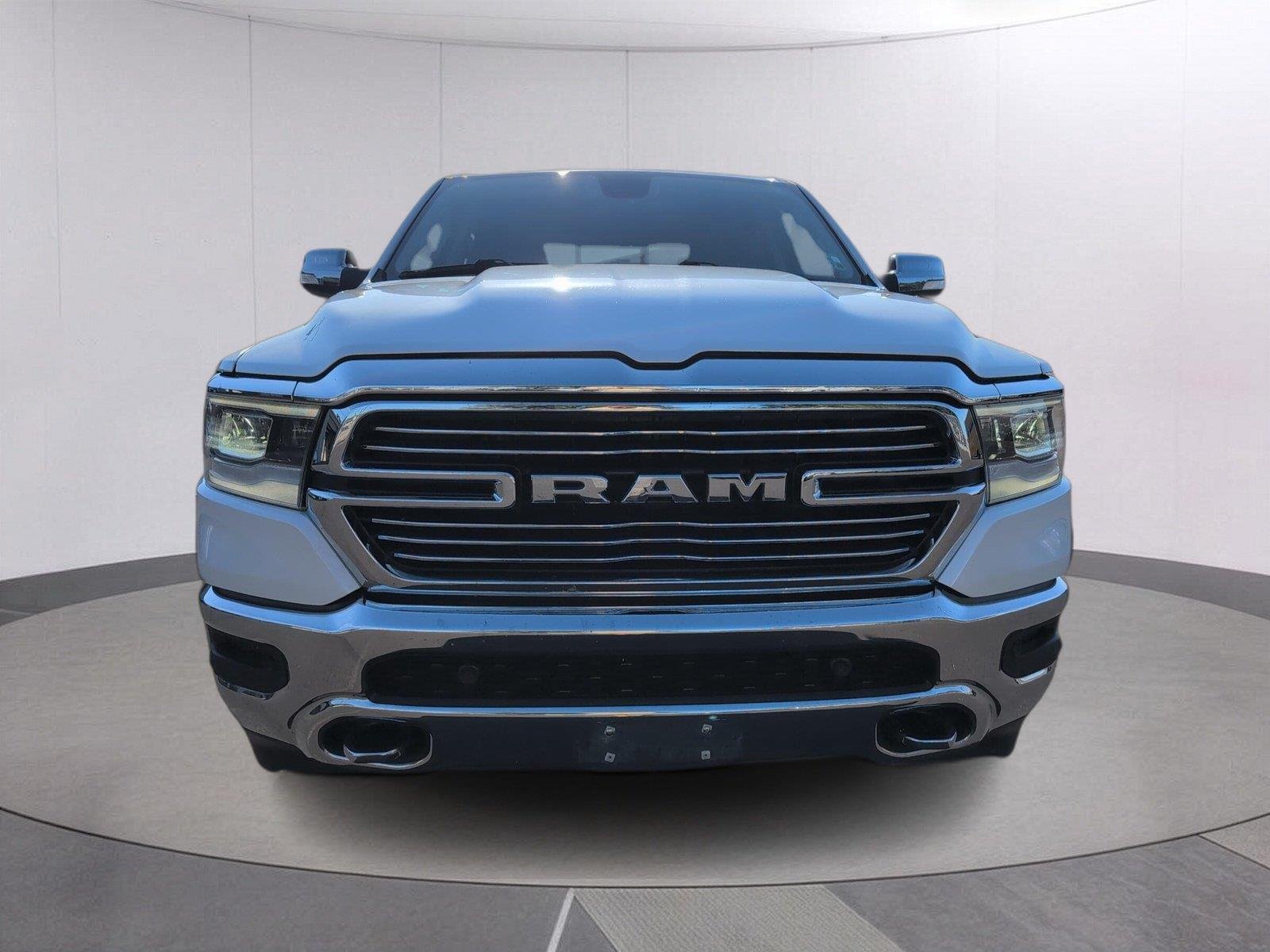 Used 2019 Ivory White Tri-Coat Pearlcoat Ram Laramie image 8