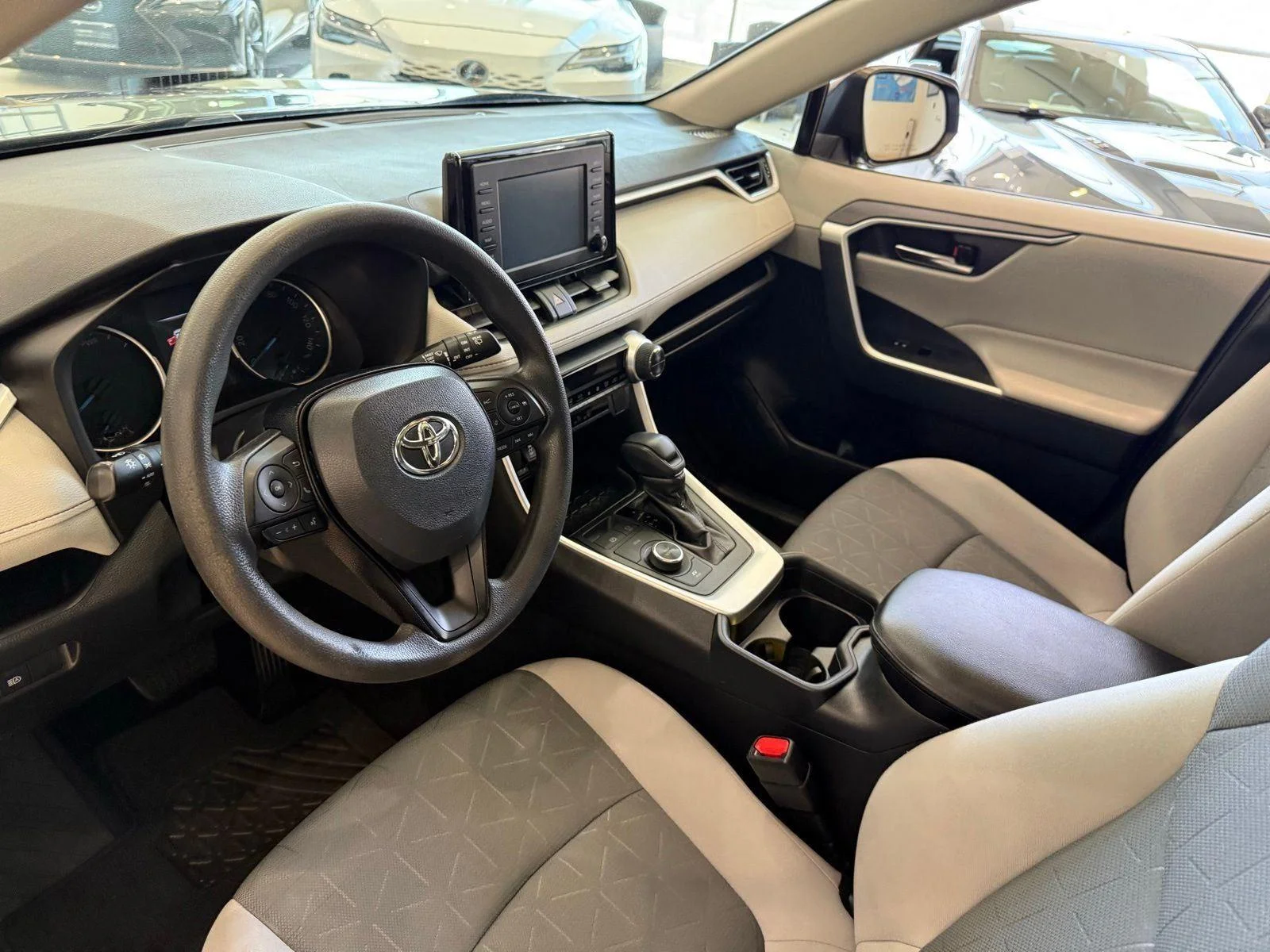 Used 2019 Magnetic Gray Metallic Toyota XLE image 34