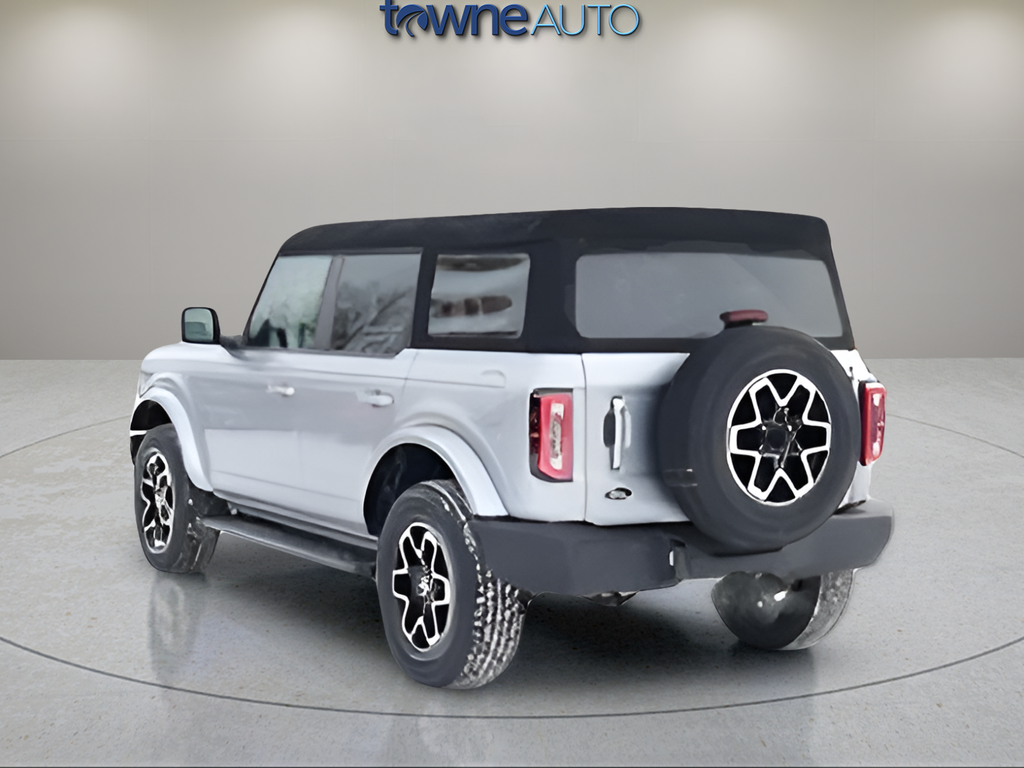 Used 2023 Silver Ford Outer Banks image 3