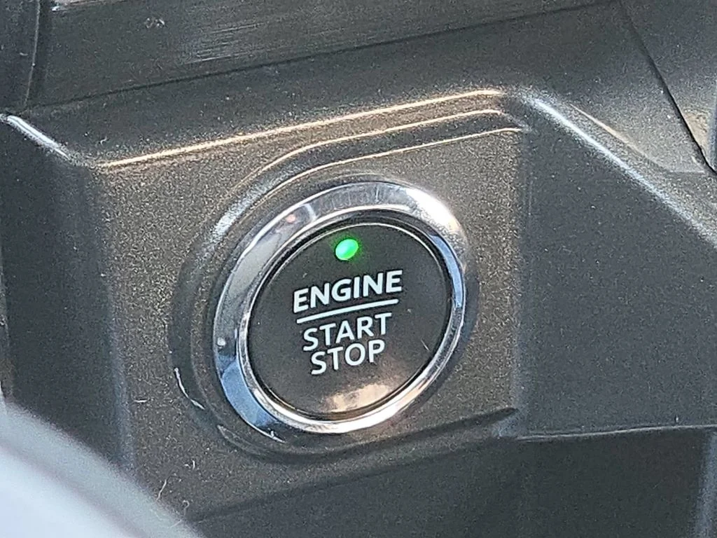 Used 2021 Black Ford  image 31