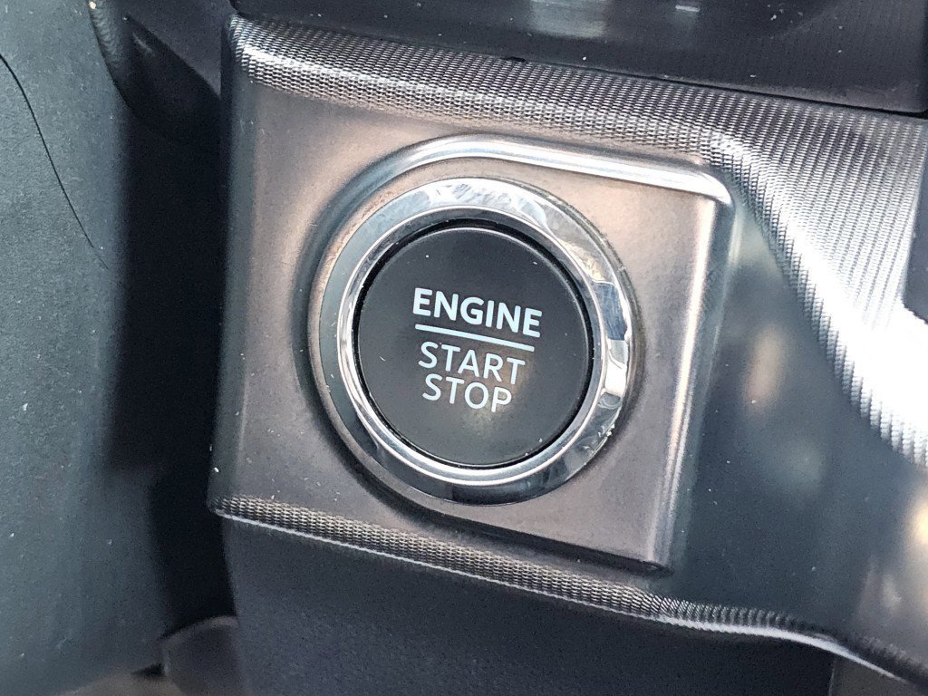 Used 2025 Oxford White Ford Lariat image 18