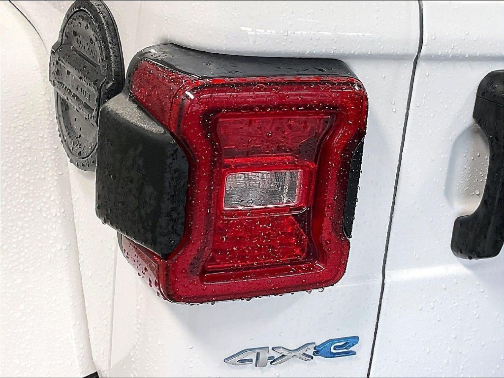 Used 2024 White Jeep Sahara 4xe image 31
