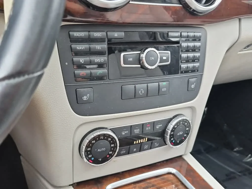 Used 2013 Polar White Mercedes-Benz GLK 350 image 13