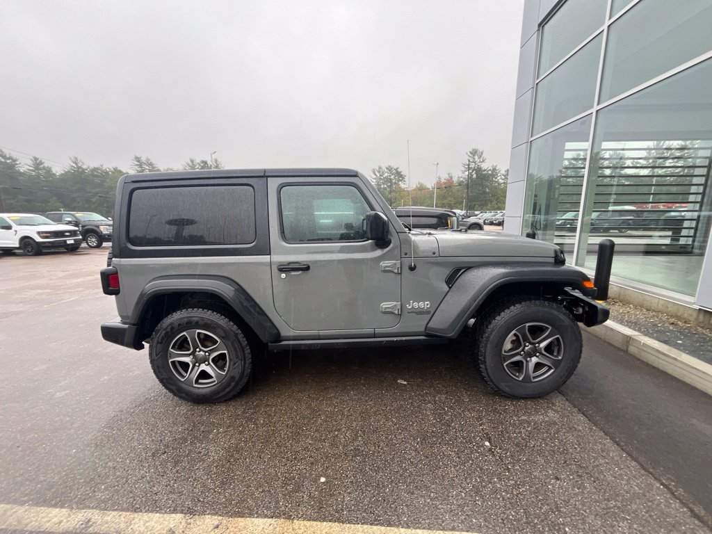Used 2019 Gray Jeep Sport S image 2