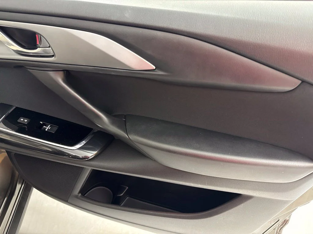 Used 2018 Silver Mazda Sport image 13