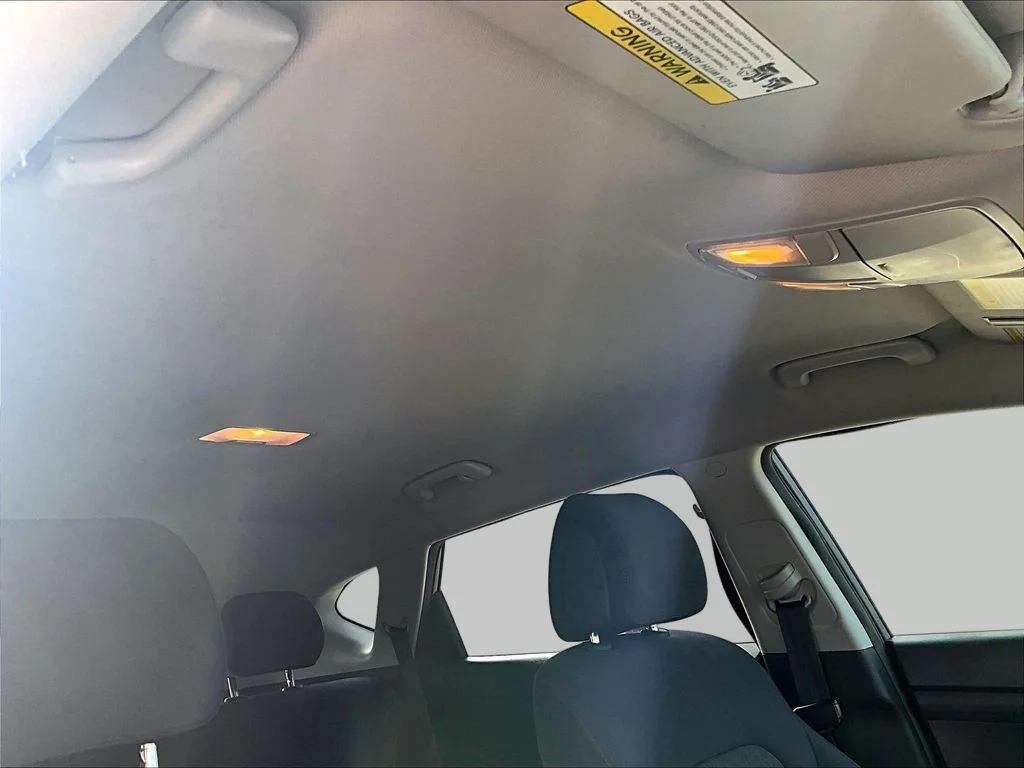 Used 2018 Gray Hyundai SE image 30