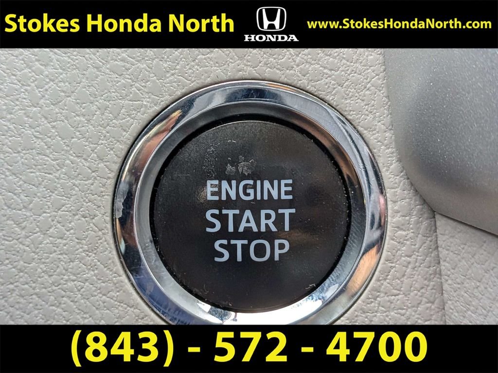 Used 2019 Black Toyota XLE image 29