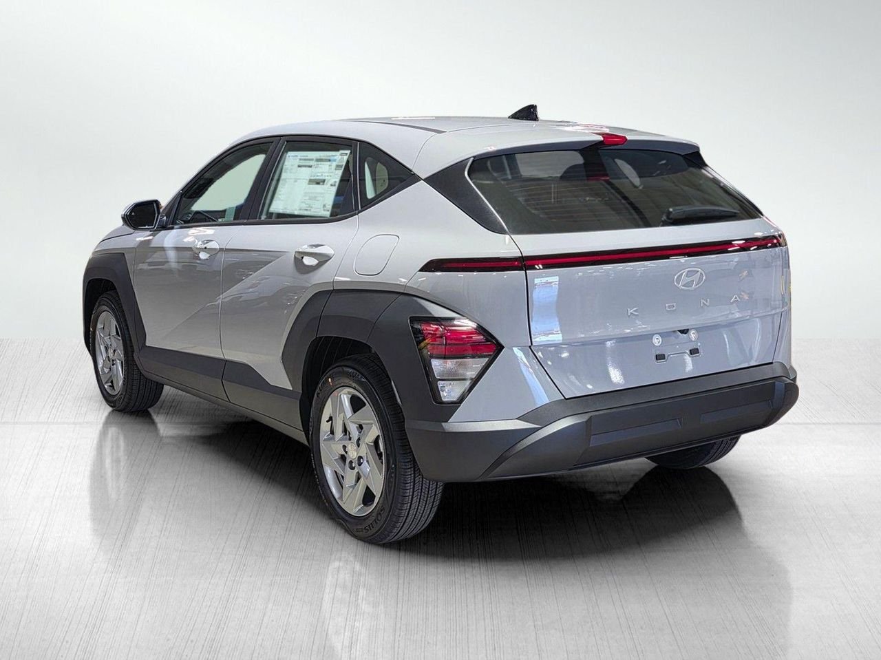New 2027 C5g Hyundai SE FWD image 5
