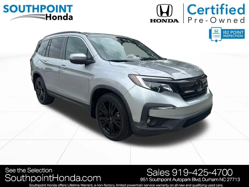 Certified Used 2022 Lunar Silver Metallic Honda AWD SE image 1