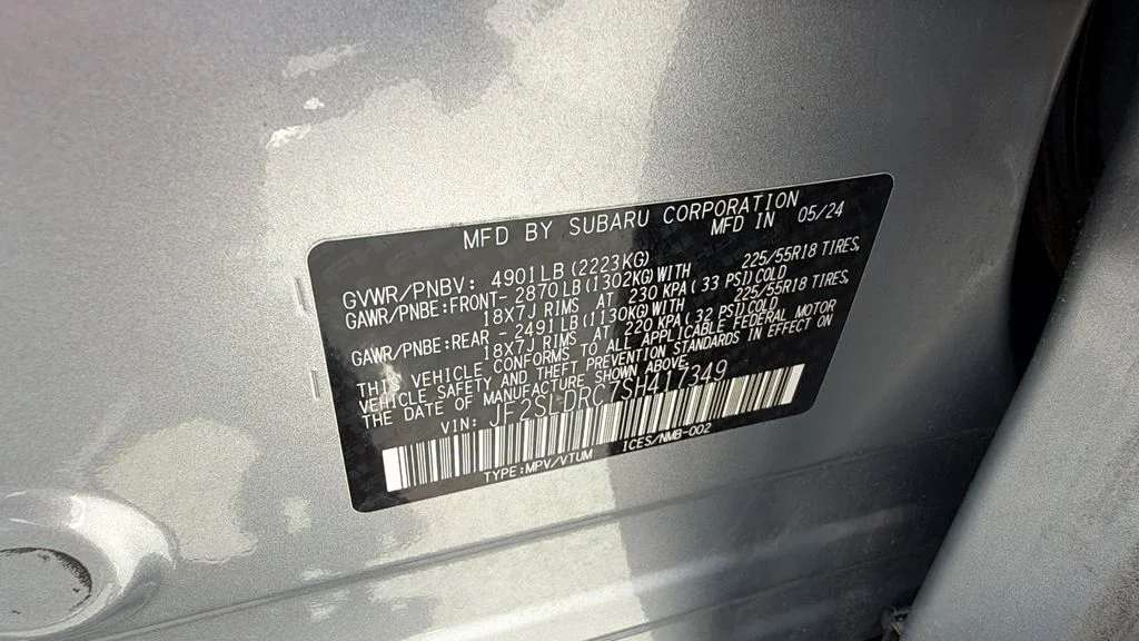 Certified Used 2025 Ice Silver Metallic Subaru Limited image 30