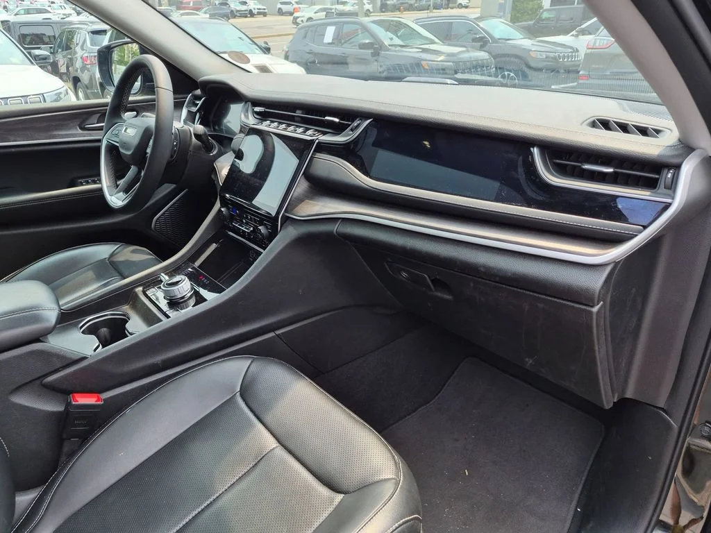 Used 2023 Black Jeep 4xe image 31
