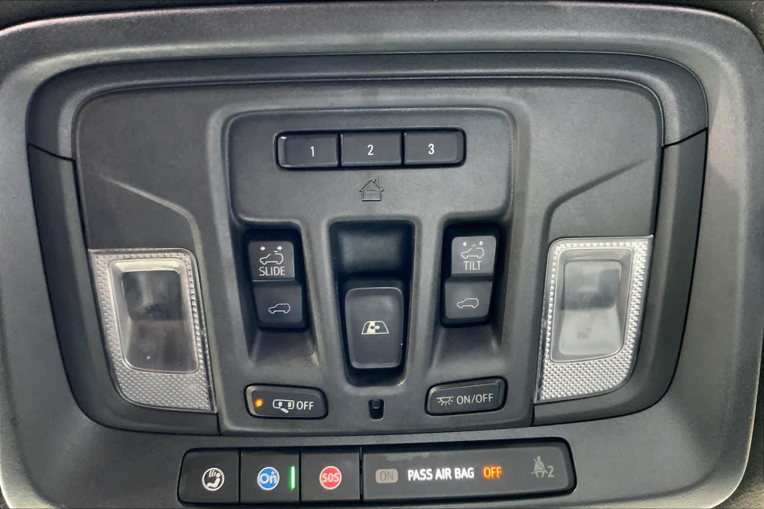 Used 2022 Onyx Black GMC Denali Ultimate image 32