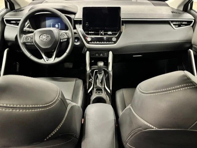 Used 2025 Silver Toyota XLE image 11