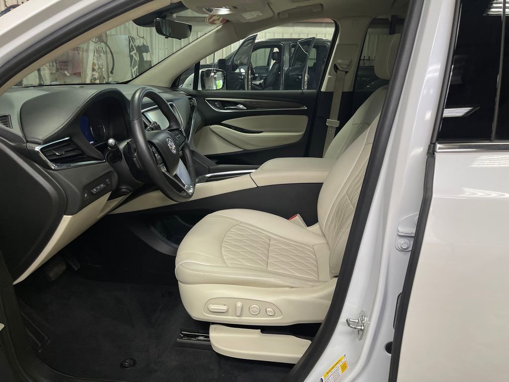Used 2024 White Frost Tricoat Buick Avenir image 14