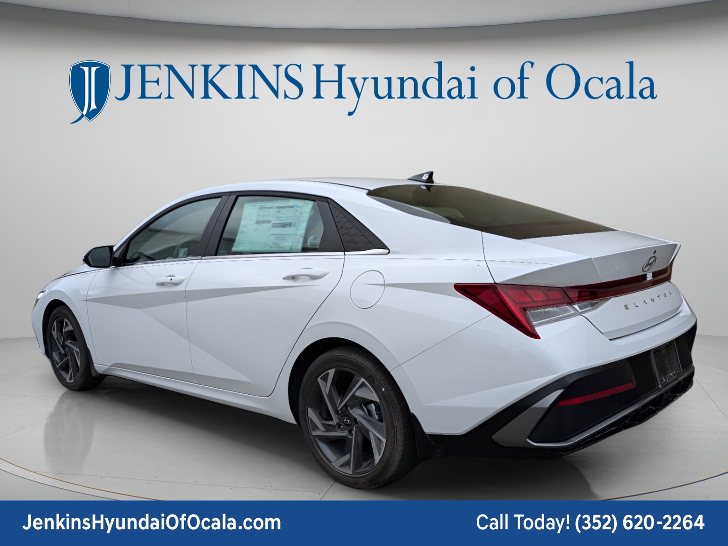 Used 2025 Serenity White Hyundai SEL Convenience image 6