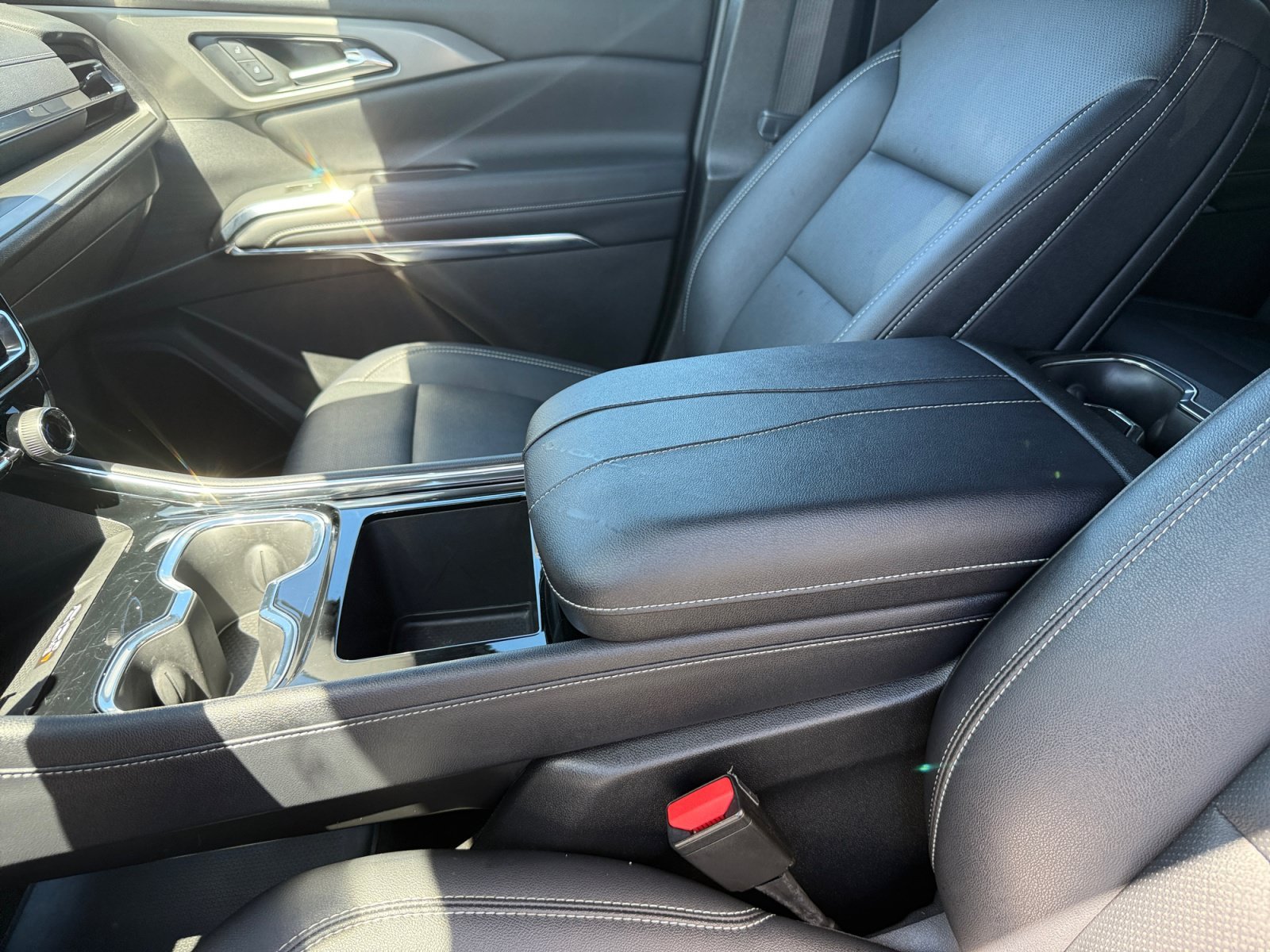 Used 2025 Summit White Chevrolet LT image 14