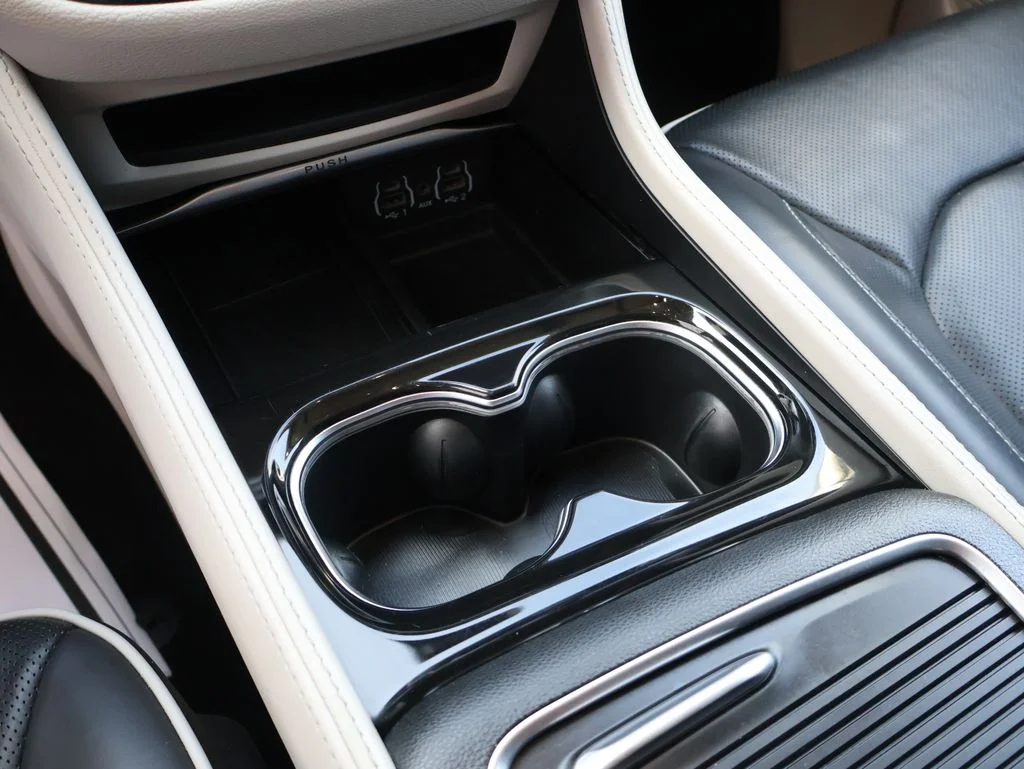 2024 Chrysler Pacifica Limited - Photo 36