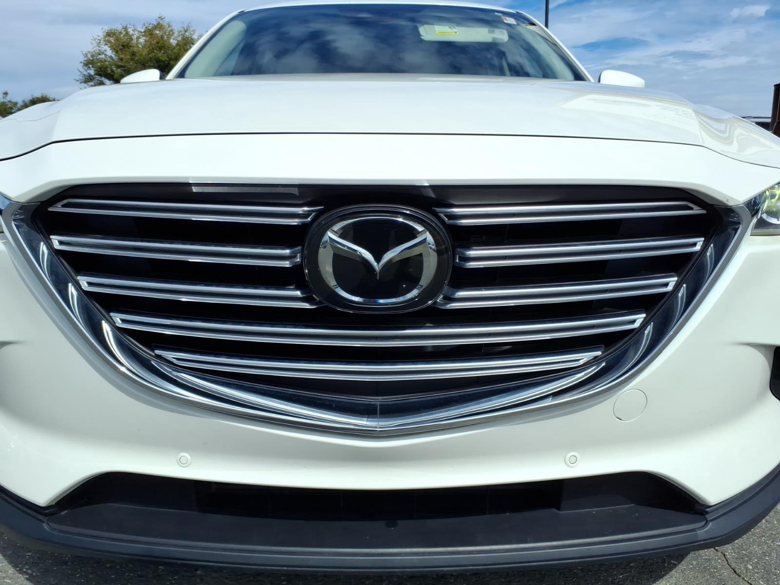 Used 2019 Snowflake White Pearl Mica Mazda Touring image 16