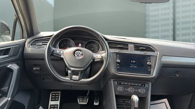 Used 2020 White Volkswagen 2.0T SE R-Line Black image 11