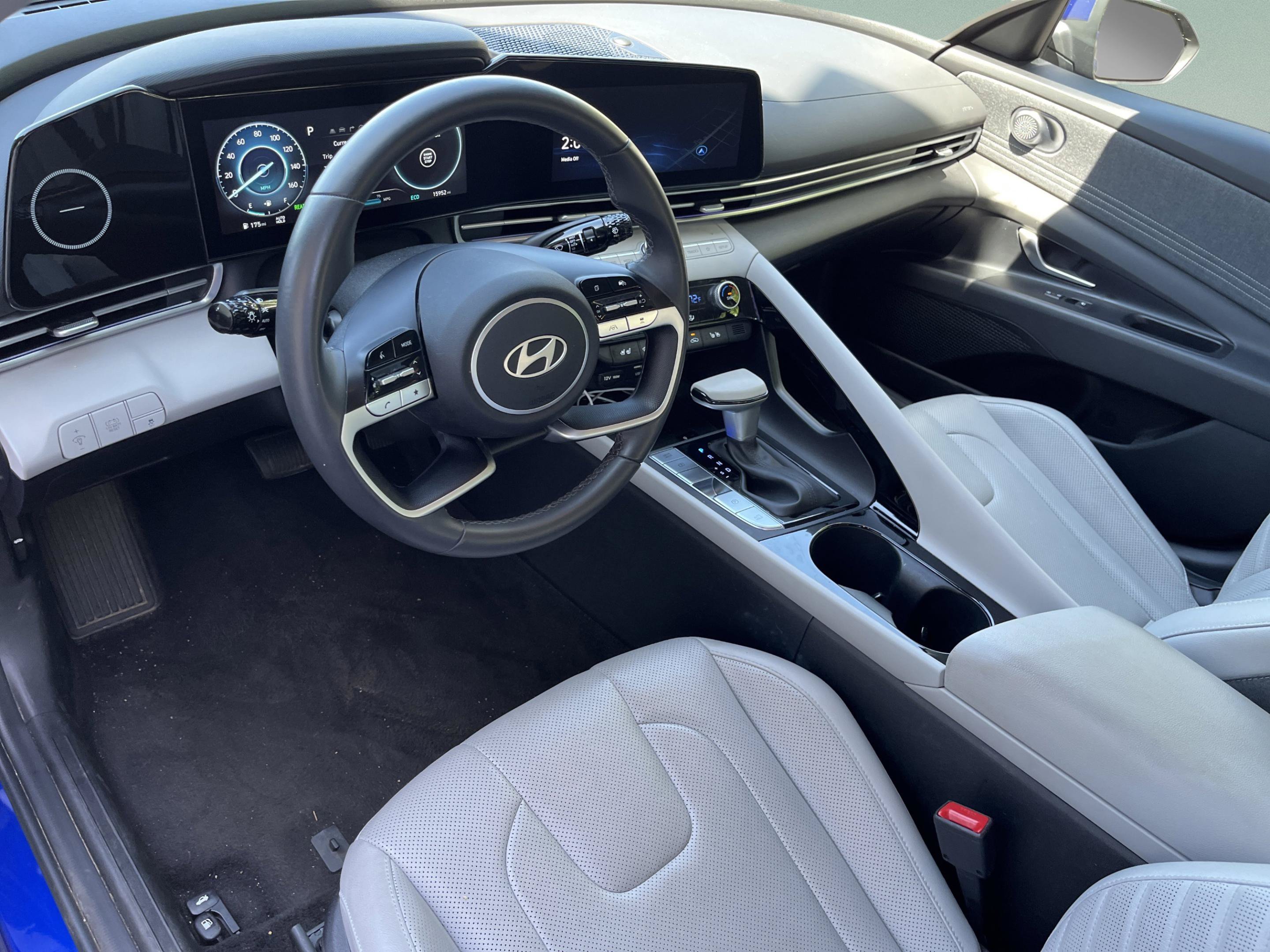 Used 2025 Intense Blue Hyundai Limited image 9