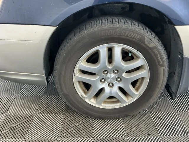 Used 2001  Subaru 2.5 image 9