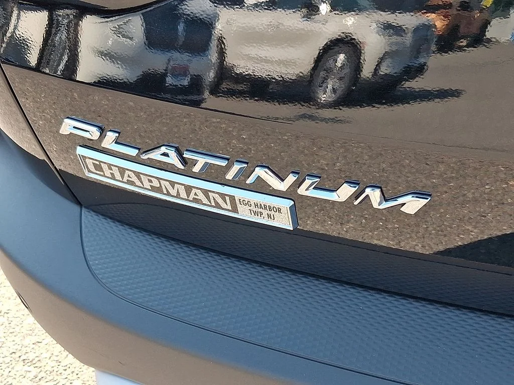 Certified Used 2023 Black Metallic Ford Platinum image 33