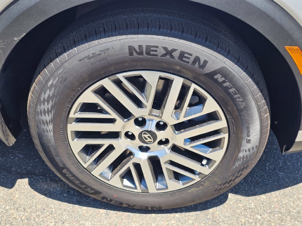 New 2026 Silver Hyundai SEL Premium image 10