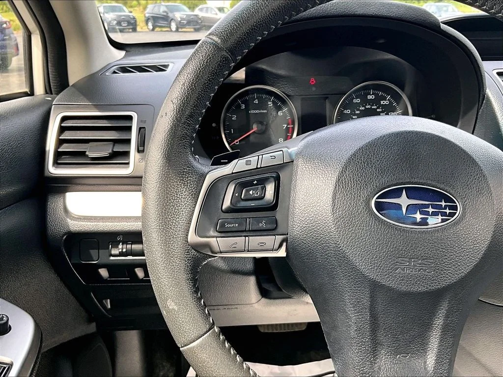 Used 2015 White Subaru 2.0i Premium image 18