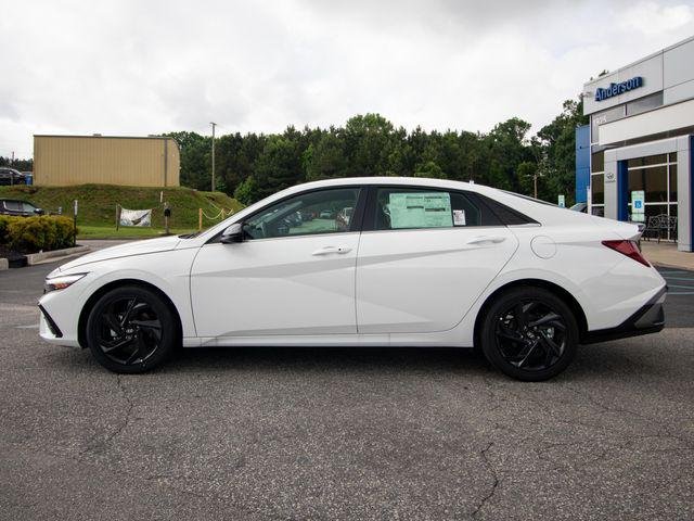 New 2026 White Hyundai SEL Sport Premium image 4