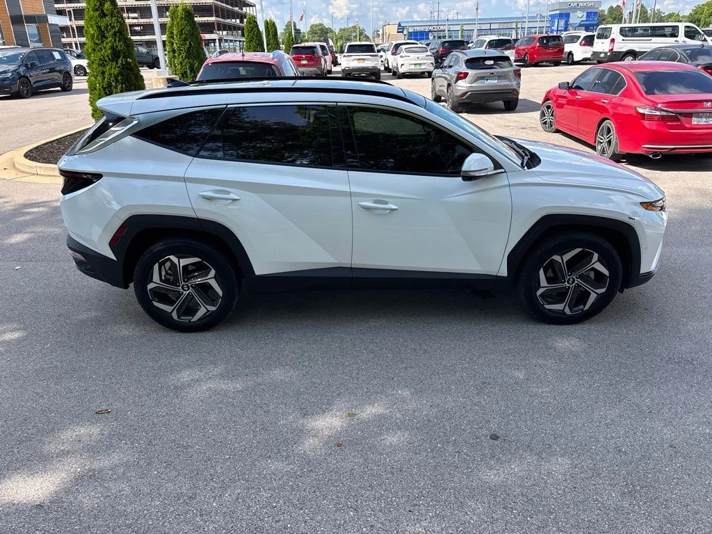 Used 2023 White Pearl Hyundai Limited image 6