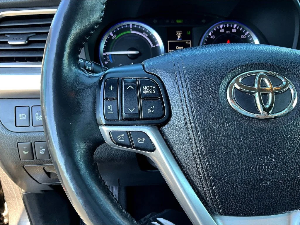 Used 2016 Predawn Gray Mica Toyota Limited Platinum image 13