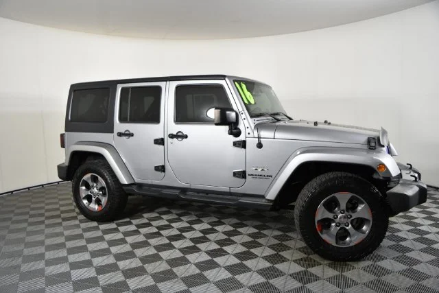 Used 2016 Silver Jeep Unlimited Sahara image 7